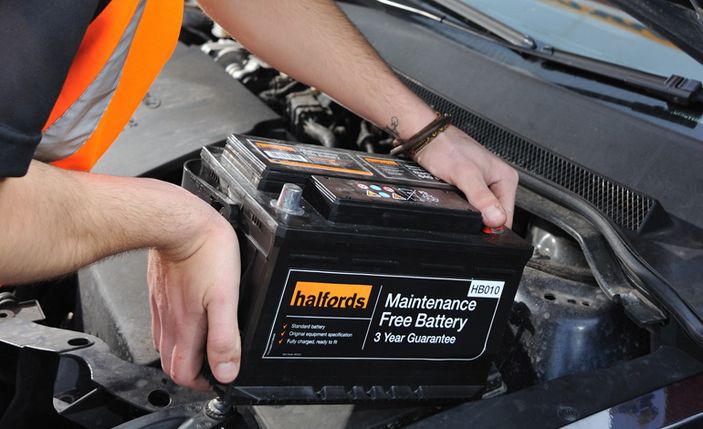How to change or install the battery of your car in a few simple steps